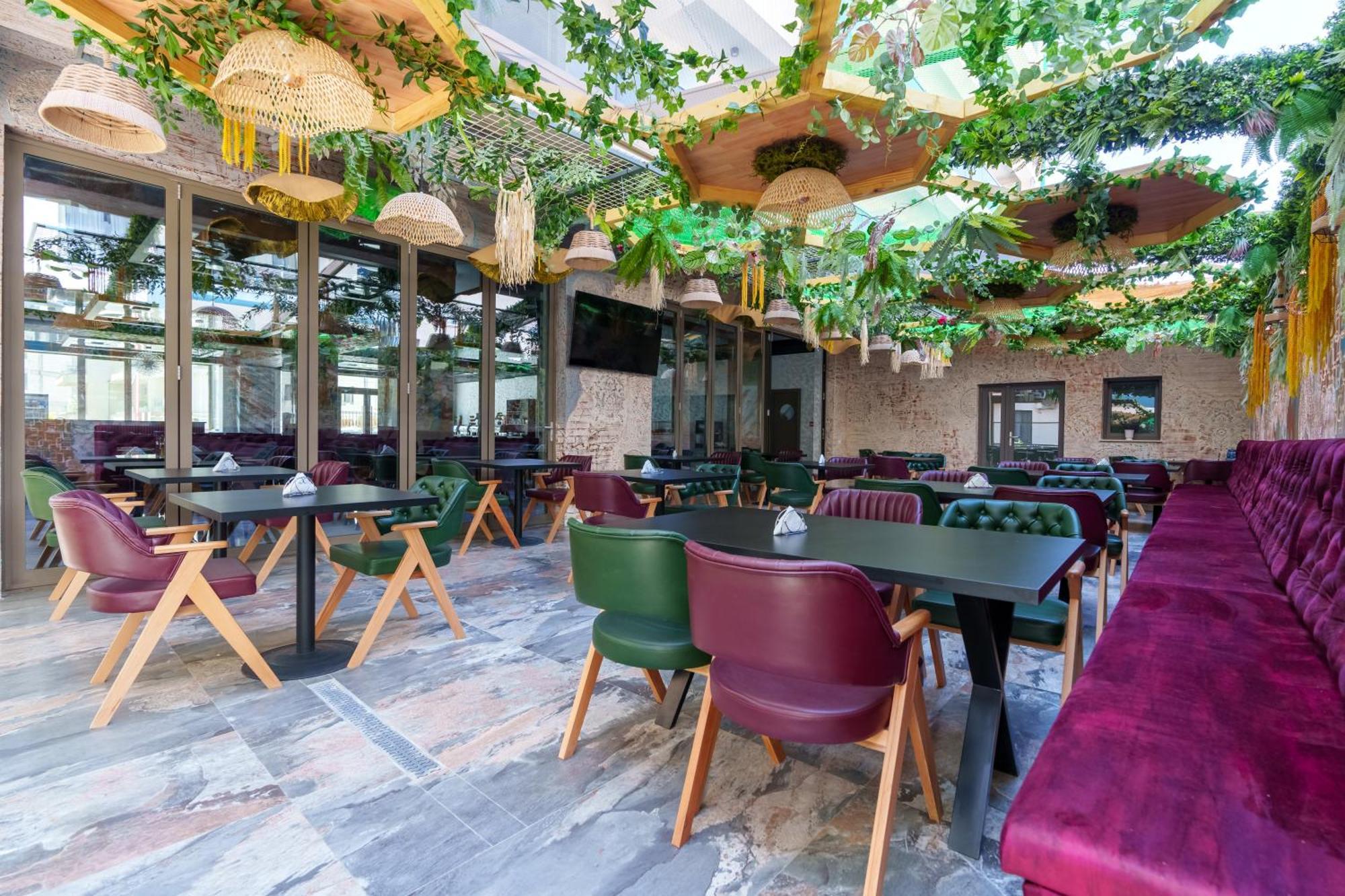 Hotel Kalya Năvodari Esterno foto
